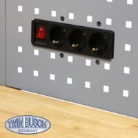 TWWS23 Lochwand mit integrierter 3 fach Steckdose Detail